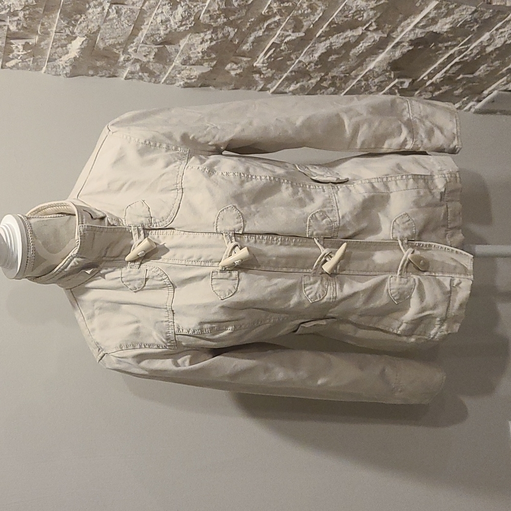 Reitmans cream lightweight fall jacket